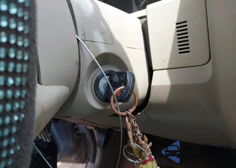 2009 Mercury Mariner Premier V6 from USA, damaged, VIN 4M2CU87G79KJ00272